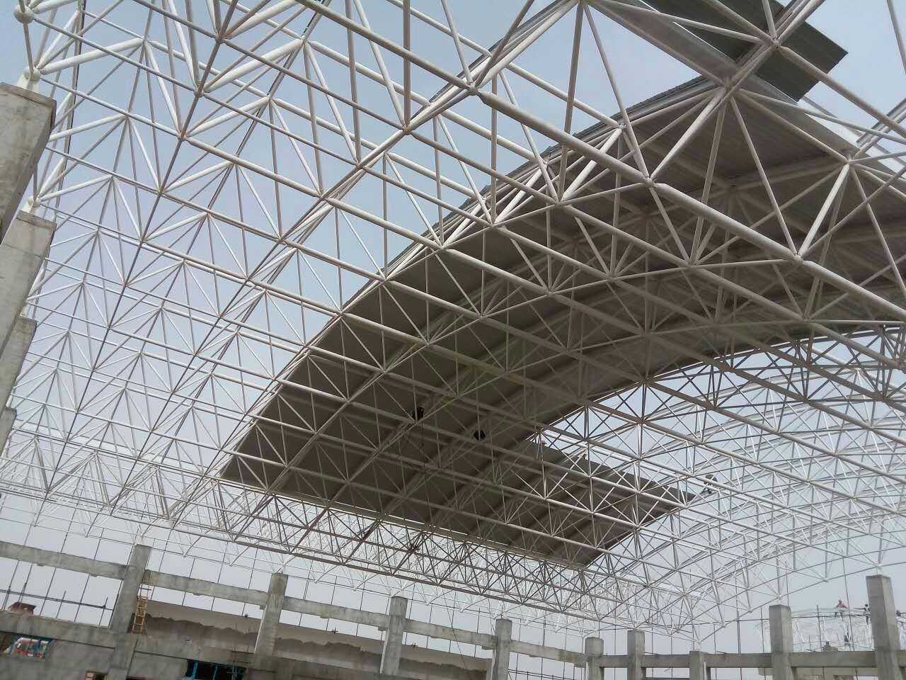 扬州青岛一汽网架
